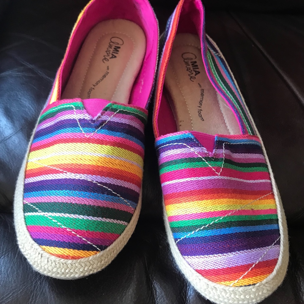New MIA Amore Freedom-F Women's Slip On Size 10